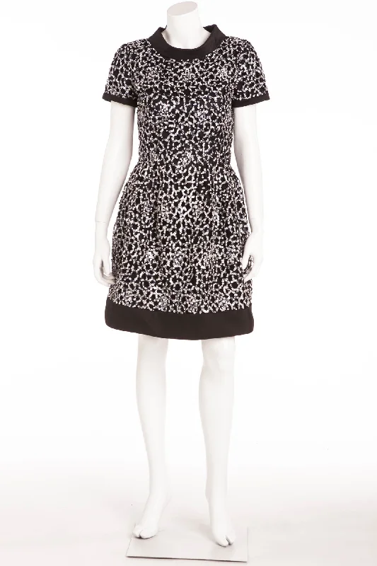Oscar De La Renta - Camellia Sequined Silk Mini Dress NWT - 8 Fashionable Lace Mini Dress Oscar De La Renta - Camellia Sequined Silk Mini Dress NWT - 8 Fashionable Lace Mini Dress