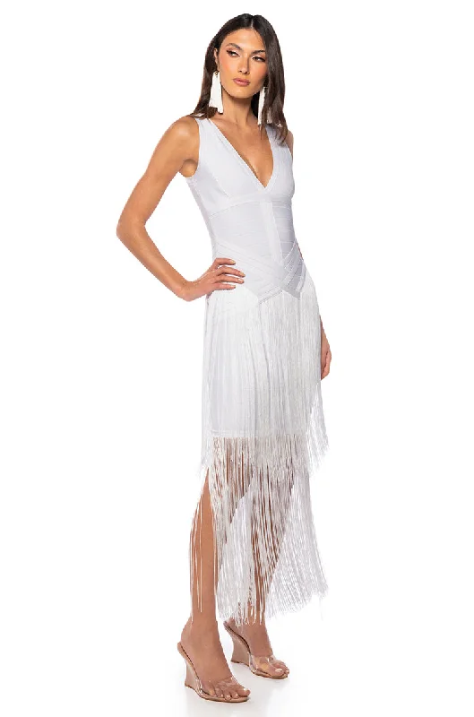EVERYTHING ENTRANCE FRINGE V NECK MAXI DRESS IN WHITE Elegant Lace Maxi Dress