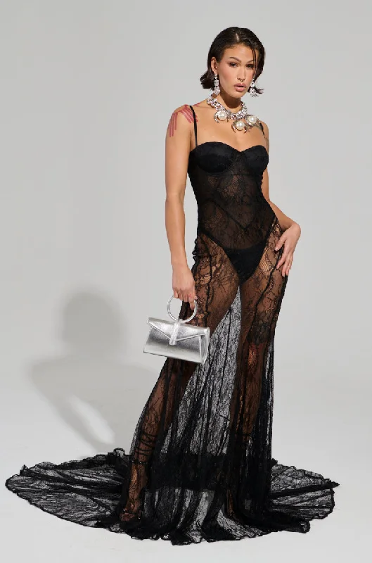TROUBLES HERE LACE MAXI DRESS Elegant Lace Maxi Dress