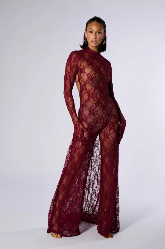 WORK THE ROOM LACE MAXI DRESS Chic Off-Shoulder Maxi Dress