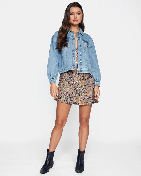 Tuesdays Denim Jacket (Past Season) Zippered Jacket Buttoned Jacket Snapped Jacket