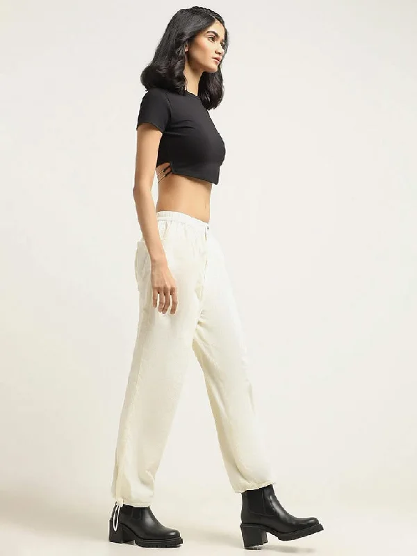 Nuon White Straight-Leg Trousers Trousers Cargo pockets