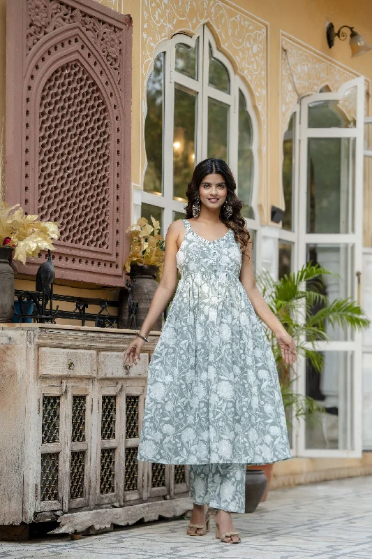 Women Green Floral Printed Flared Kurta With Trouser Trousers Lace Delicate