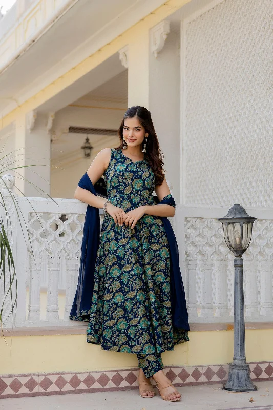 Women Blue Floral Printed Anarkali Kurta With Trouser And Dupatta Cropped Trousers Casual Linen Women Blue Floral Printed Anarkali Kurta With Trouser And Dupatta Cropped Trousers Casual Linen